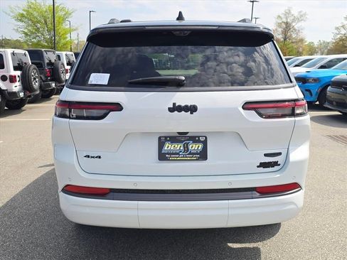 New 2026 Jeep Grand Cherokee L Summit AWD/4WD image 19