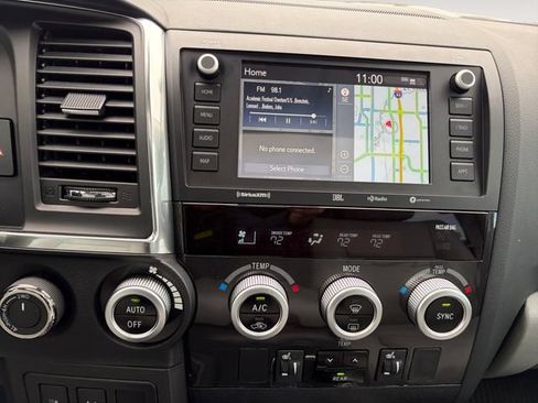 Used 2021 Toyota Sequoia Limited w/ Safety & Convenience Package AWD/4WD image 15