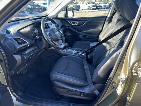 Used 2023 Subaru Forester Premium image 17