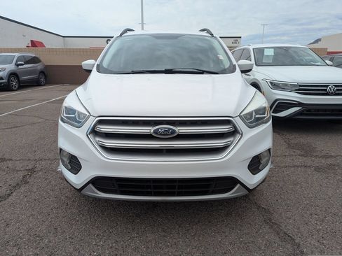 Used 2017 Ford Escape SE w/ Equipment Group 201A FWD image 9