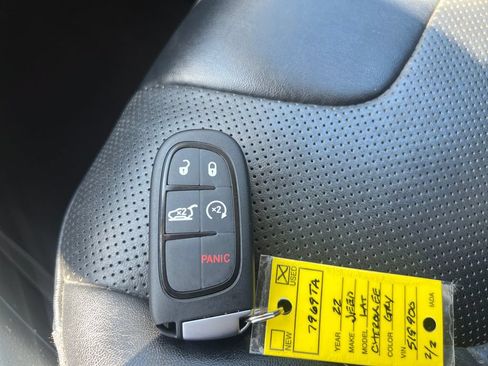 Used 2022 Jeep Cherokee Latitude Lux FWD image 24