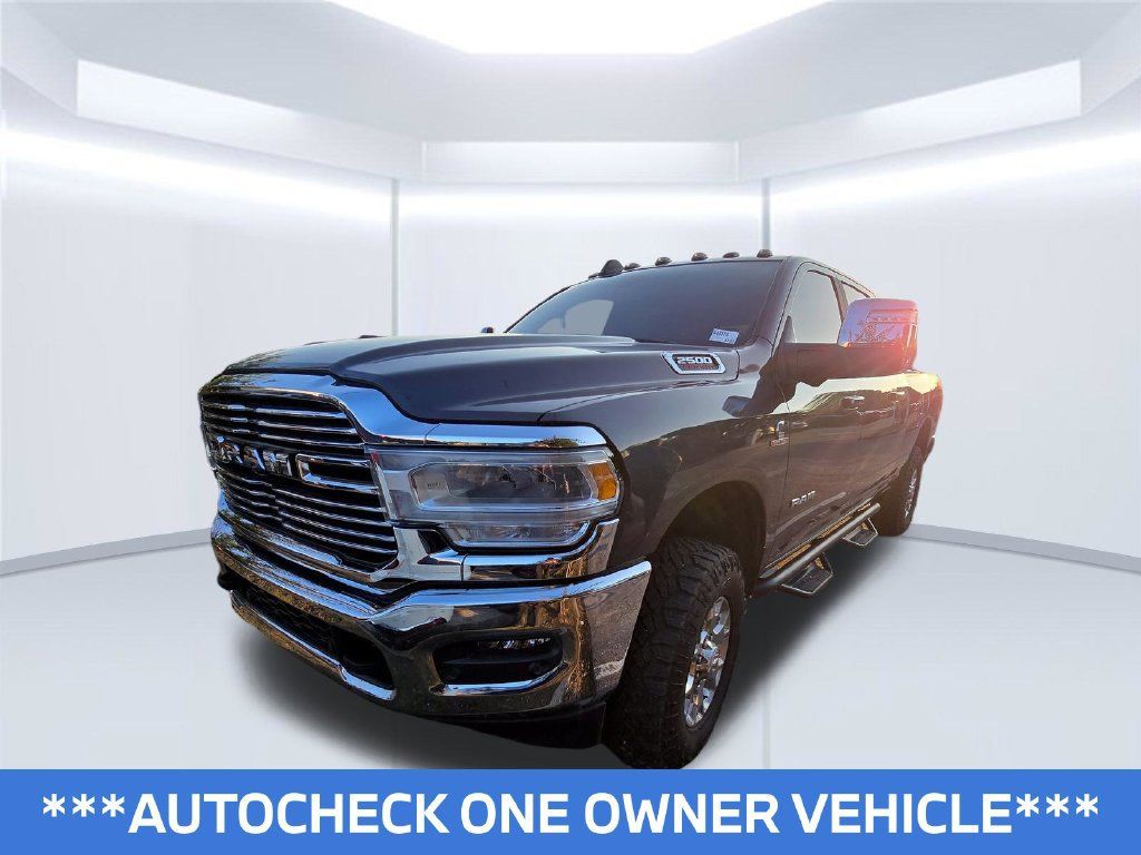 Used 2023 RAM 2500 Laramie AWD/4WD image 2