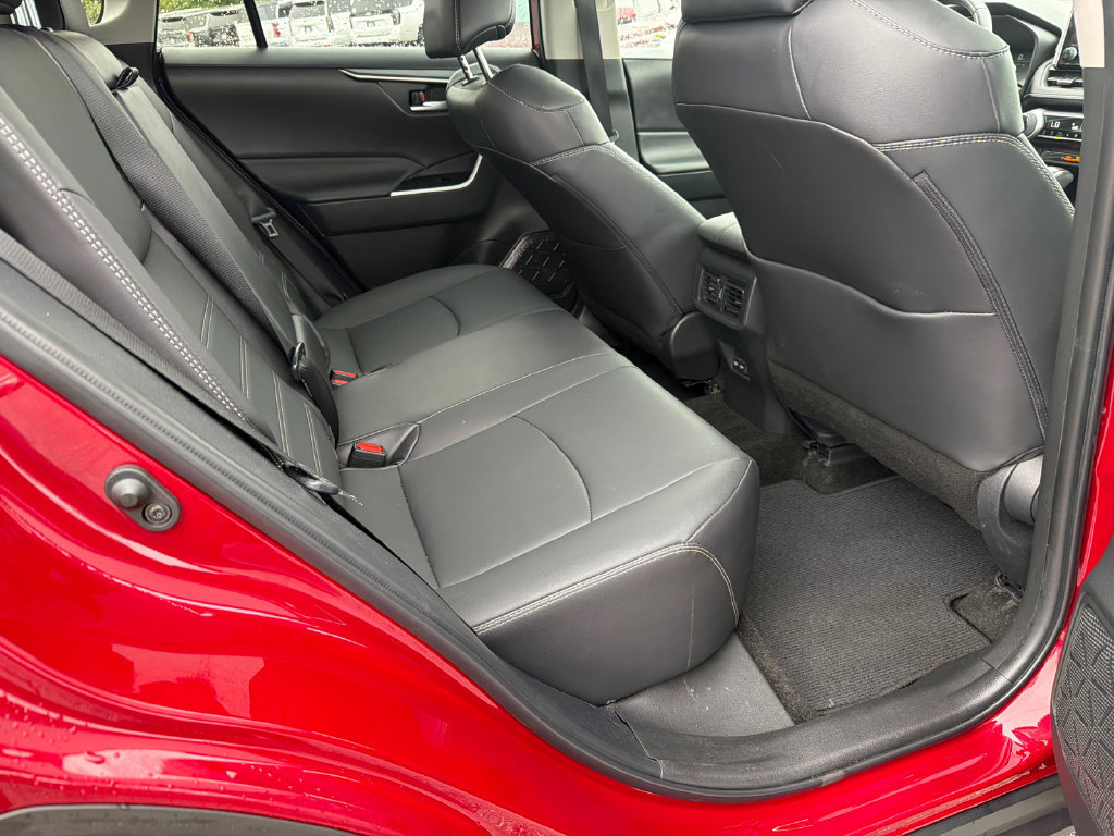 Used 2025 Toyota RAV4 XLE Premium FWD image 15