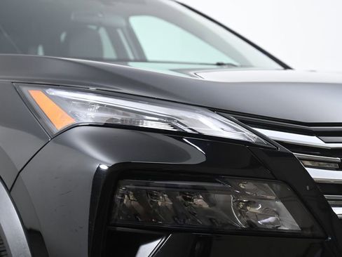 Certified 2025 Nissan Rogue S image 5