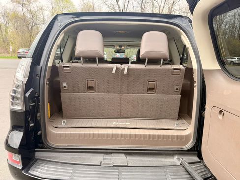 Used 2018 Lexus GX 460 w/ Navigation Package image 27