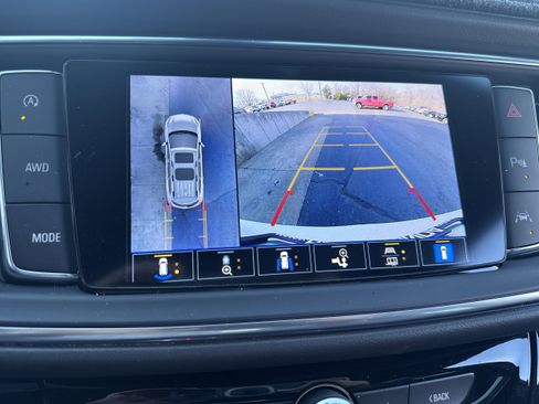 Used 2023 Buick Enclave Avenir w/ Avenir Technology Package image 27