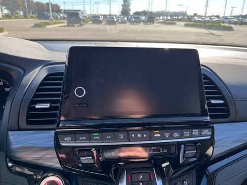 Used 2026 Honda Odyssey Elite image 6