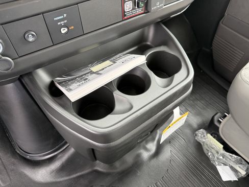 New 2026 Chevrolet Express 4500 w/ Power Convenience Package RWD image 19