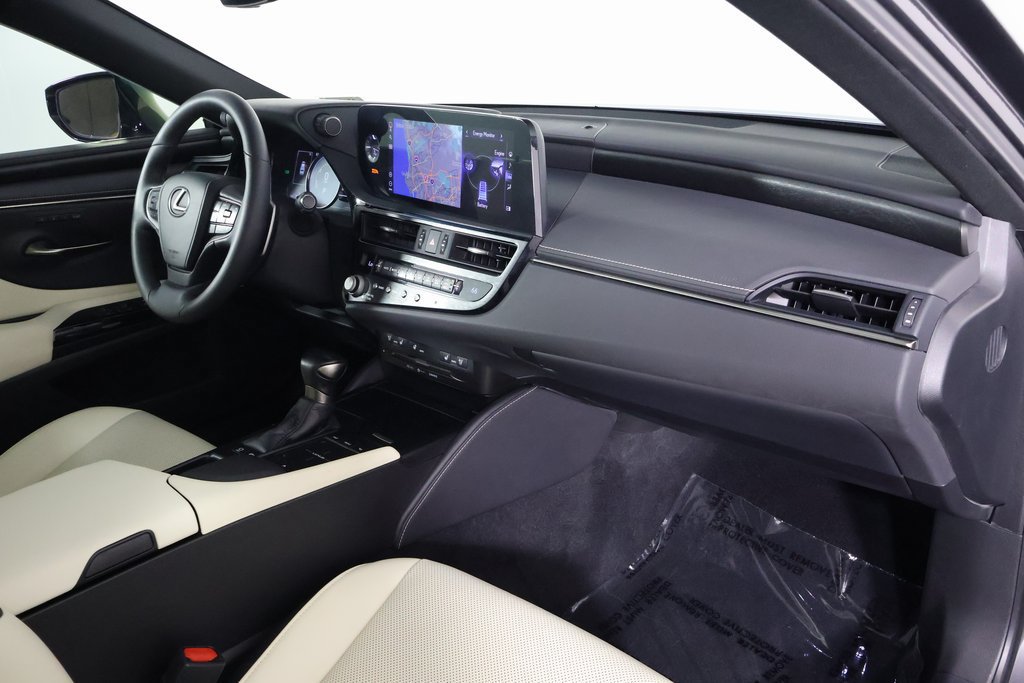 Certified 2022 Lexus ES 300h w/ Premium Package FWD image 9