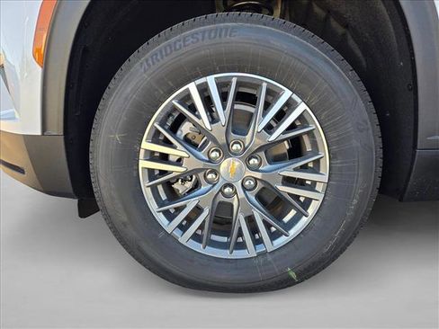 New 2026 Chevrolet Traverse LT image 10