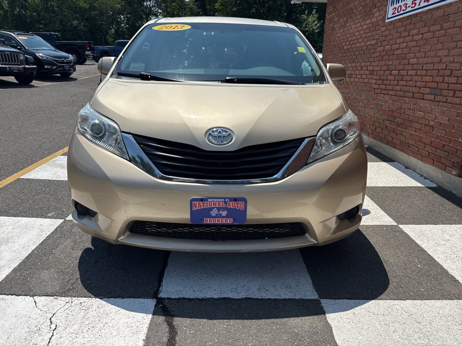 Used 2013 Toyota Sienna LE FWD image 6