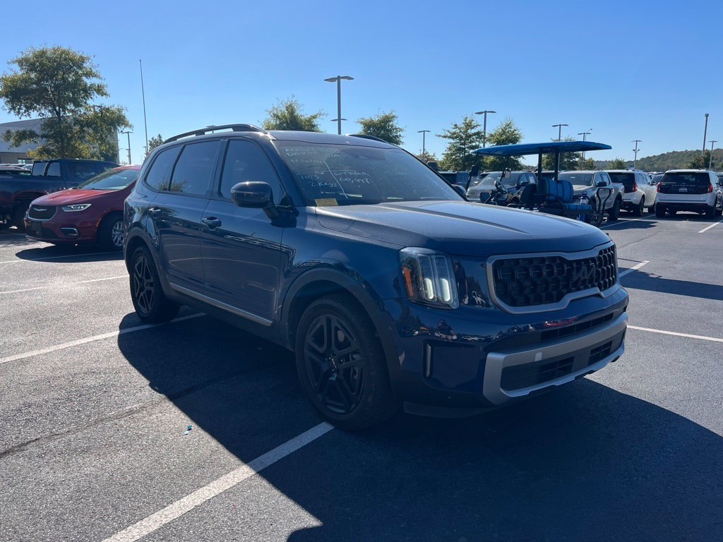 Used 2023 Kia Telluride EX X-Line AWD/4WD image 3