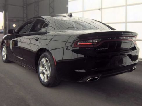 Used 2023 Dodge Charger SXT RWD image 3