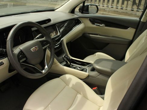 Used 2021 Cadillac XT6 Premium Luxury image 13