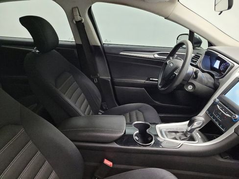 Used 2014 Ford Fusion SE FWD image 21