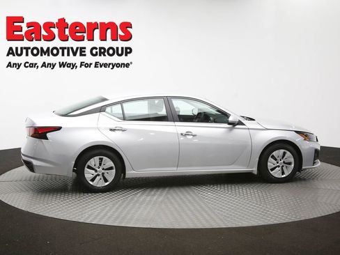 Used 2023 Nissan Altima 2.5 S FWD image 42