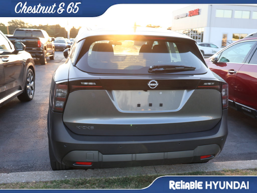 Used 2025 Nissan Kicks S FWD image 17