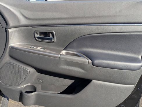 Used 2025 Mitsubishi Outlander Sport SE image 36