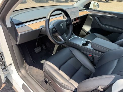 Used 2023 Tesla Model Y Long Range AWD/4WD image 13