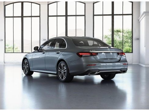 Used 2023 Mercedes-Benz E 350 4MATIC Sedan image 29