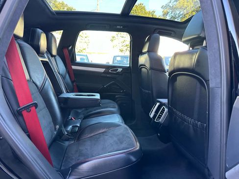 Used 2014 Porsche Cayenne GTS image 28