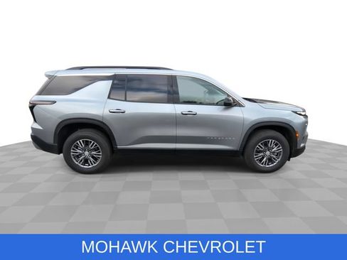 Certified 2026 Chevrolet Traverse LT AWD/4WD image 9