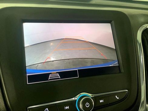 Used 2024 Chevrolet Equinox LT w/ LPO, Floor Liner Package FWD image 21