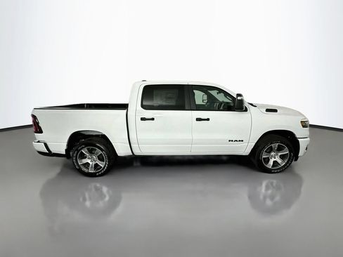 New 2026 RAM 1500 Express AWD/4WD image 8