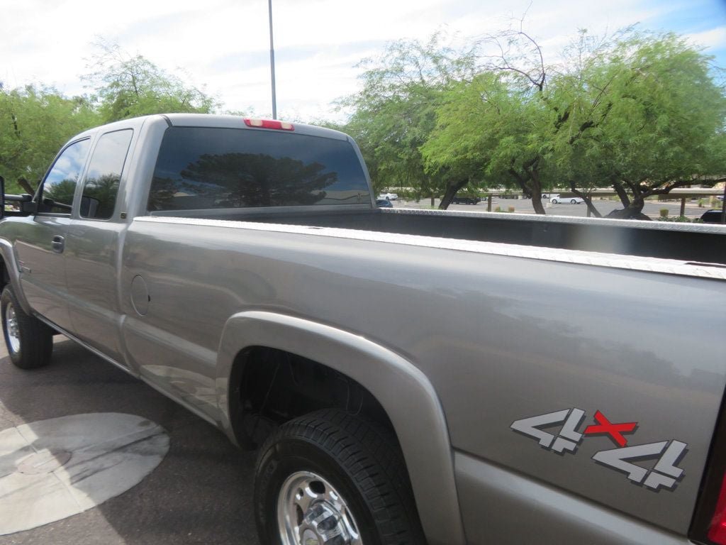 Used 2006 Chevrolet Silverado 2500 LT w/ Onstar Plus Package AWD/4WD image 7