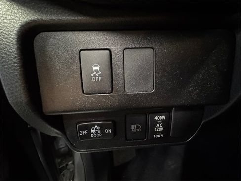 Used 2020 Toyota Tacoma 4x4 Double Cab image 22