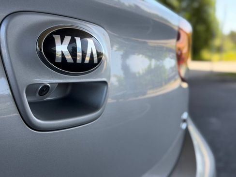 Used 2018 Kia Rio S FWD image 16