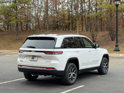New 2025 Jeep Grand Cherokee Limited image 7