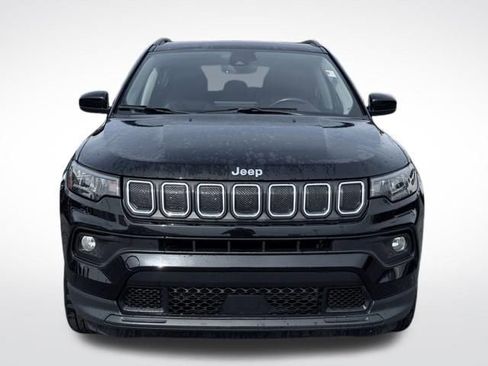 Used 2022 Jeep Compass Latitude w/ Convenience Group AWD/4WD image 2