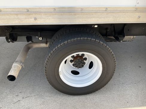 Used 2026 Ford E-450 and Econoline 450 Super Duty w/ Power Equipment Group RWD image 15