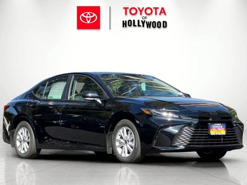 New 2026 Toyota Camry LE FWD image 2