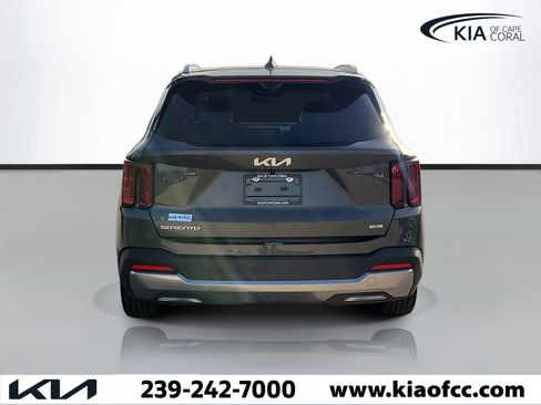 Used 2025 Kia Sorento SX Prestige AWD/4WD image 4