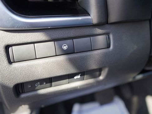 Used 2022 Nissan Rogue SL FWD image 17