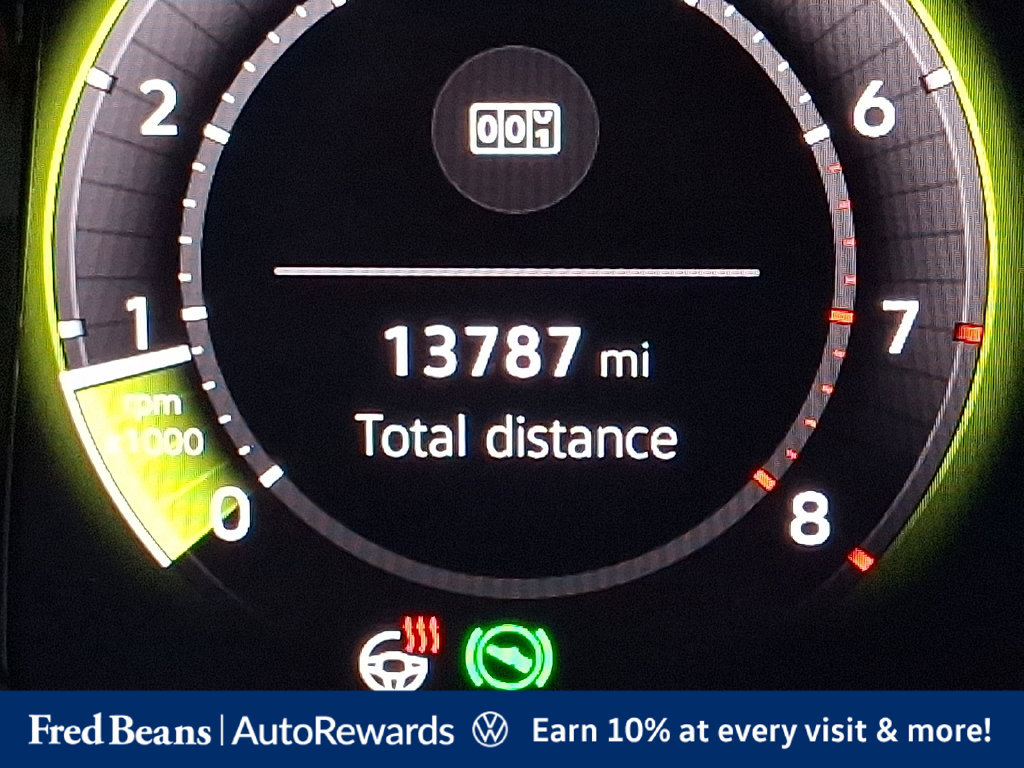 Certified 2025 Volkswagen GTI SE FWD image 25