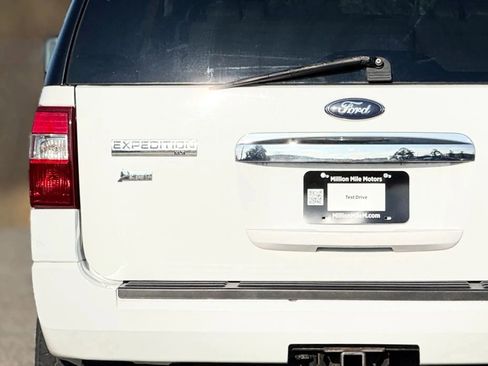 Used 2009 Ford Expedition XLT image 13