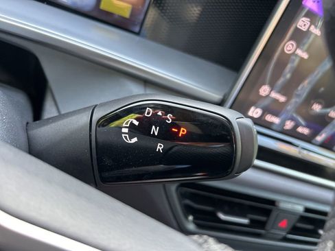 New 2026 Volkswagen Tiguan SE R-Line FWD image 30