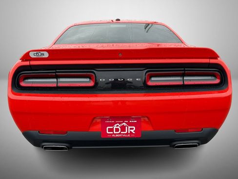 Used 2020 Dodge Challenger SXT image 7