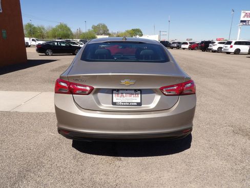 Used 2022 Chevrolet Malibu LT FWD image 7