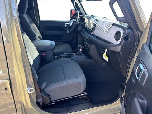 New 2026 Jeep Gladiator Sport image 19