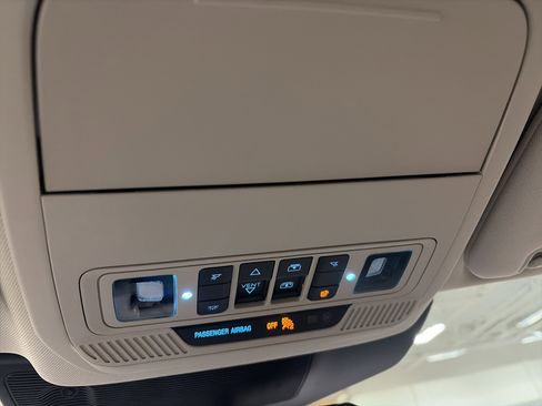 Used 2020 Ford Explorer Limited image 23