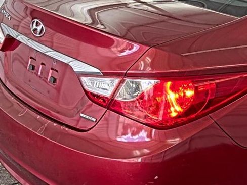 Used 2013 Hyundai Sonata Limited w/ Premium Pkg FWD image 8