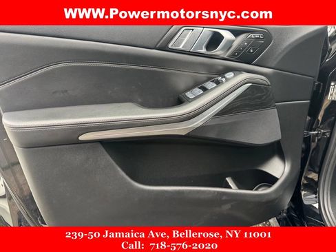 Used 2022 BMW X7 xDrive40i w/ Premium Package AWD/4WD image 22
