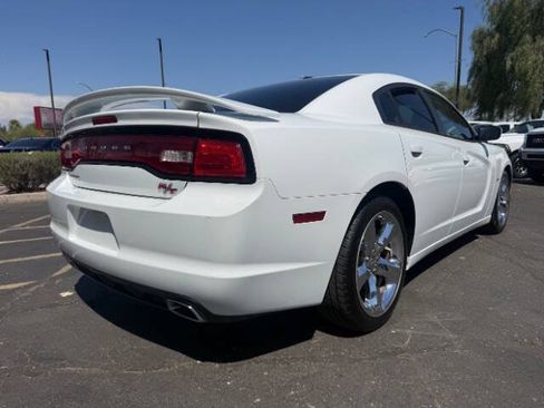 Used 2013 Dodge Charger R/T RWD image 3
