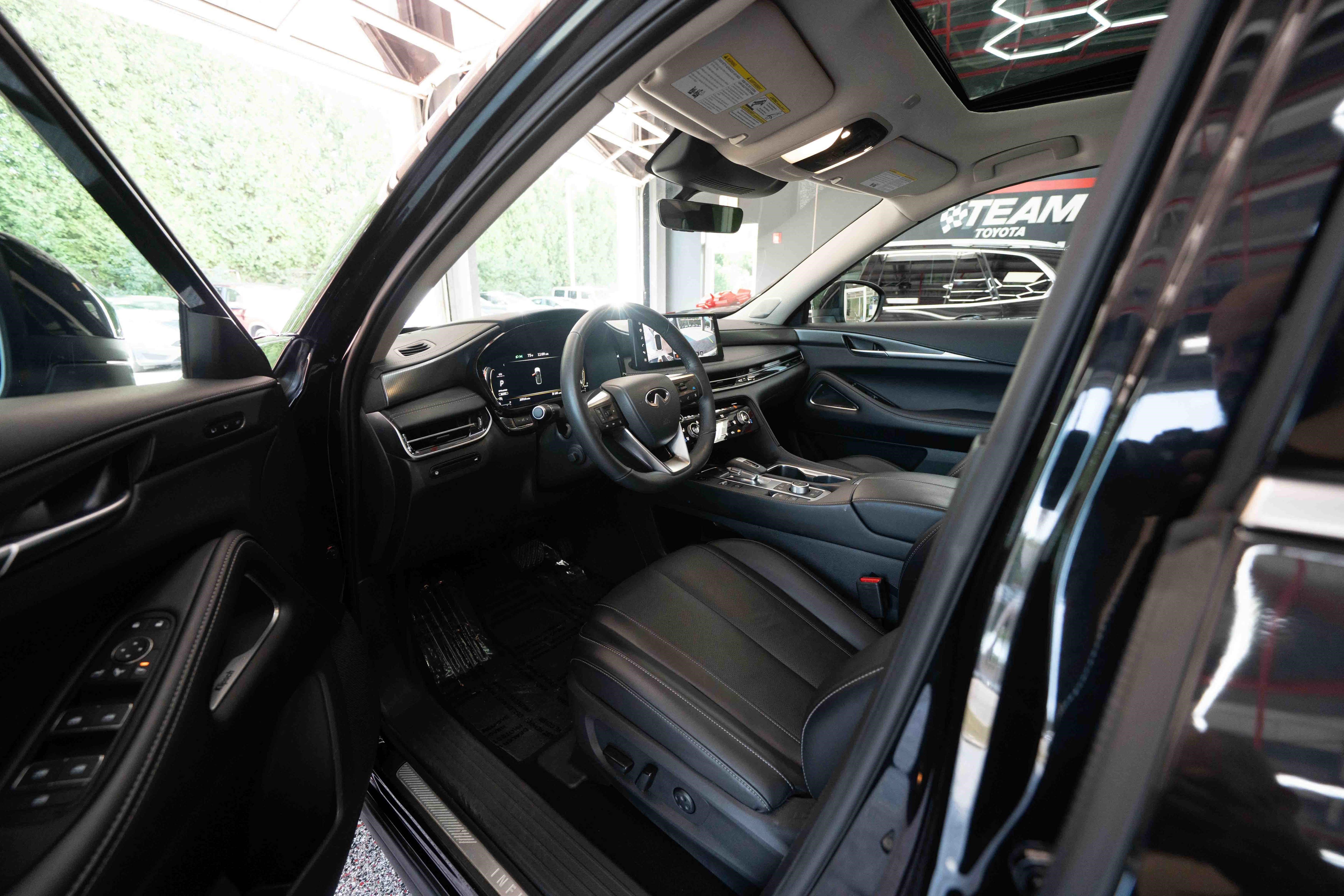 Used 2026 INFINITI QX60 Luxe w/ Cargo Package AWD/4WD image 8