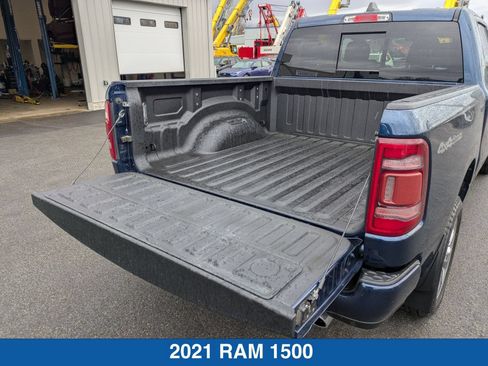 Used 2021 RAM 1500 4x4 Crew Cab image 32