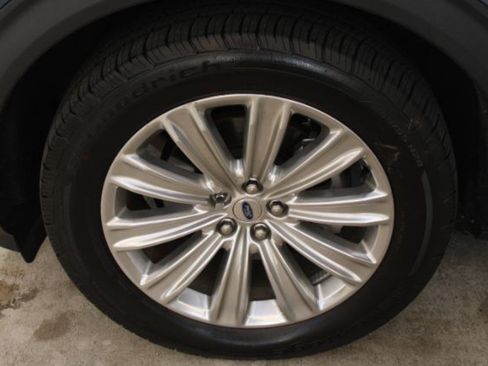 Used 2020 Ford Explorer Limited image 20